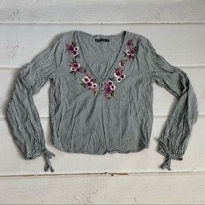 Super flirty embroidered floral peasant-style shirt. A&F, S